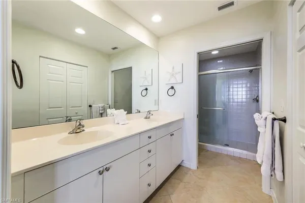 $3,000 | 470 Launch Circle, Unit V604, Naples, FL 34108