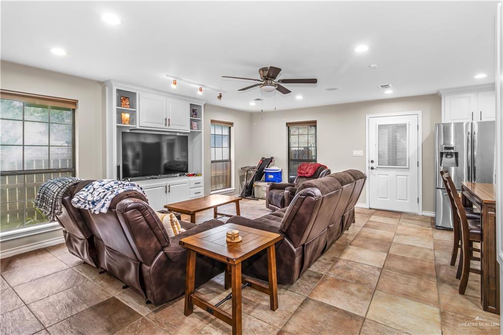 11224 North Bryan Road Mission, TX 78573 - Photo 27 of 42