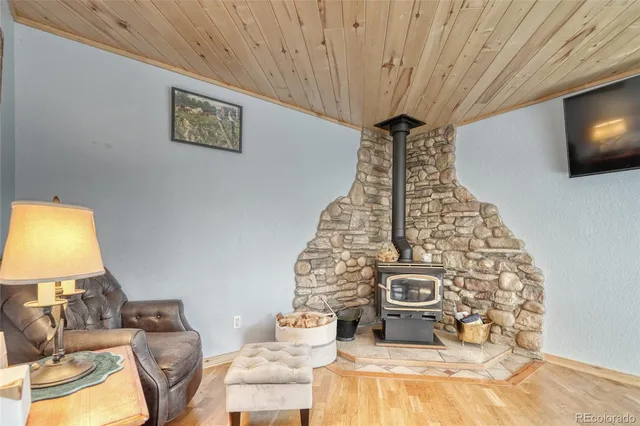 a view of a living room with furniture