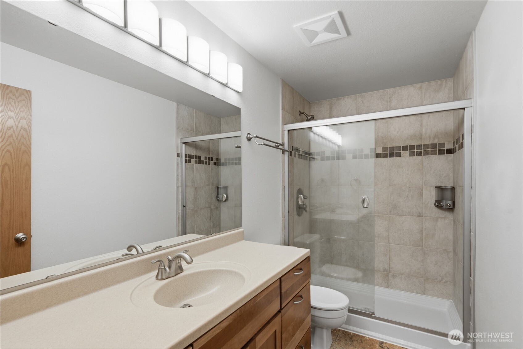 19022 102nd Avenue Southeast Renton, WA 98055 - Photo 22 of 36