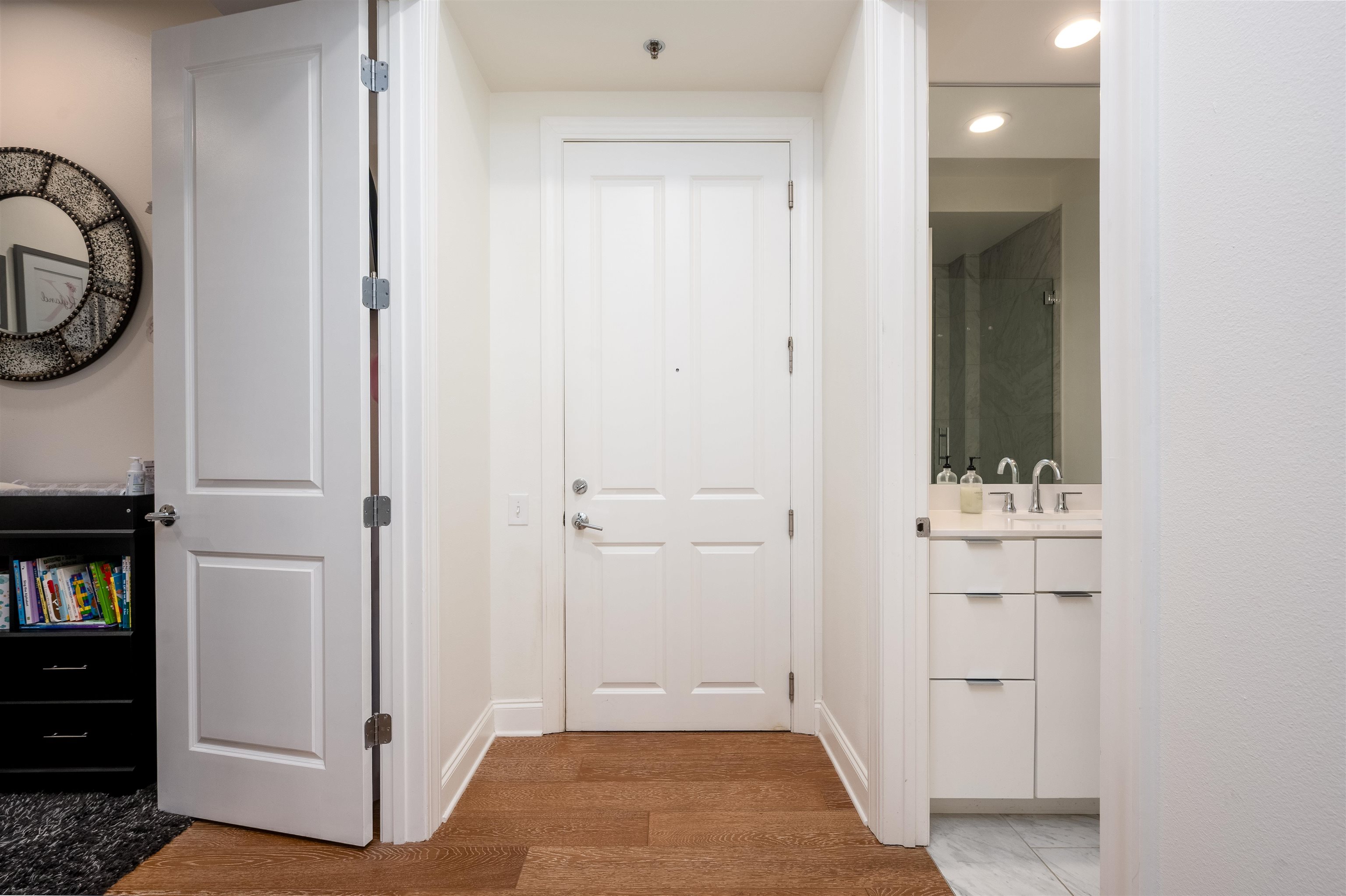 717 Riverside Drive, Unit 904 Memphis, TN 38103 - Photo 4 of 33