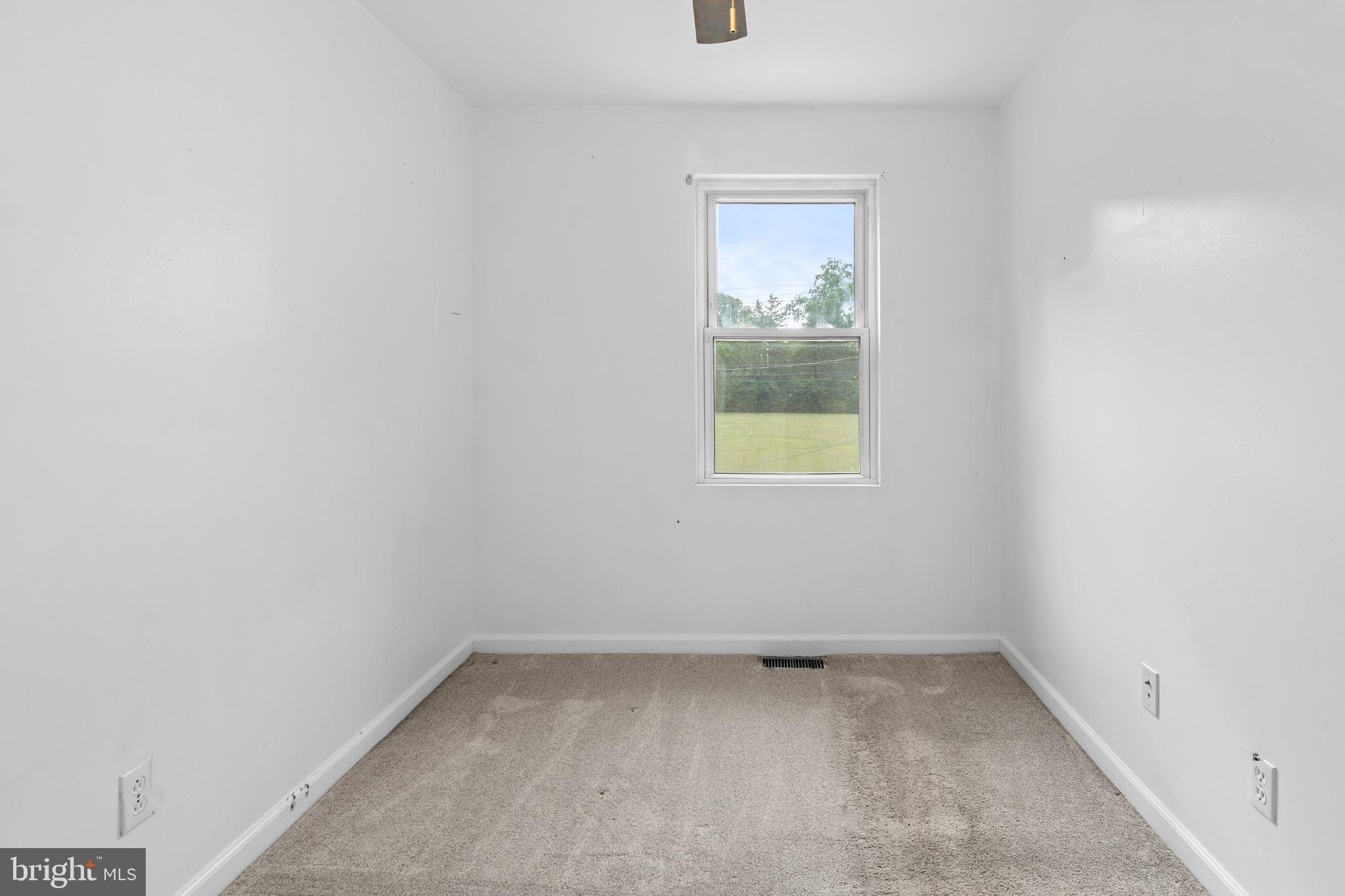 364 Leeanne Road Baltimore, MD 21221 - Photo 19 of 32