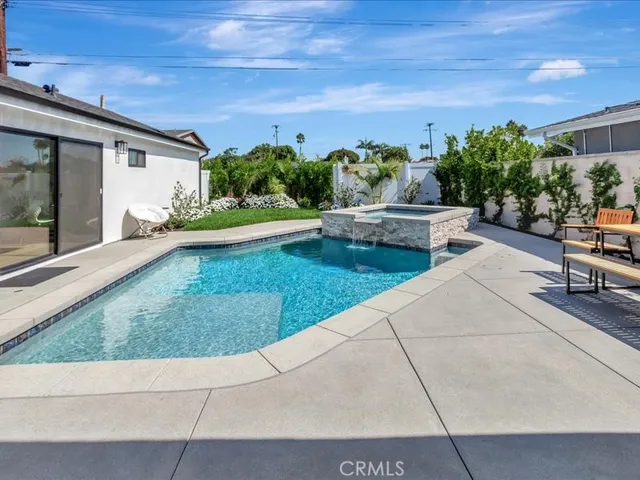$3,699,900 | 270 Albert Place, Costa Mesa, CA 92627