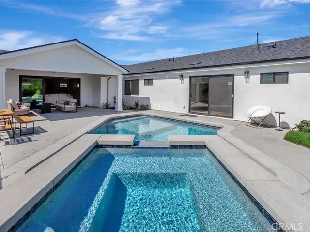 $3,699,900 | 270 Albert Place, Costa Mesa, CA 92627