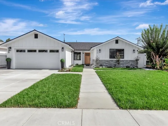 $3,699,900 | 270 Albert Place, Costa Mesa, CA 92627