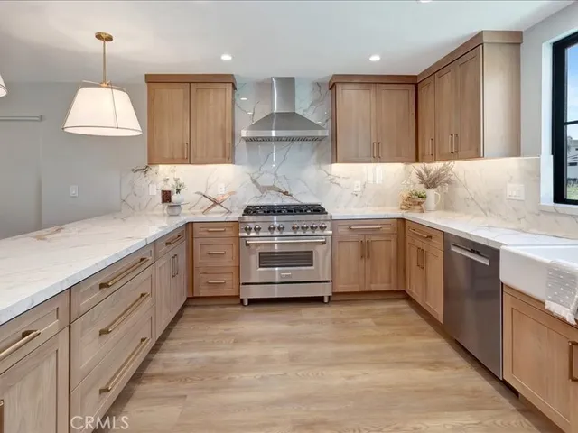 $3,699,900 | 270 Albert Place, Costa Mesa, CA 92627