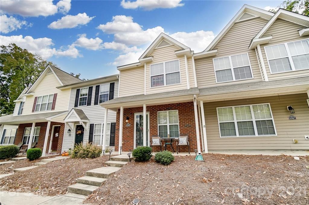 1545 Maypine Commons Way Rock Hill, SC 29732 - Photo 4 of 26 a front view of a house with garden