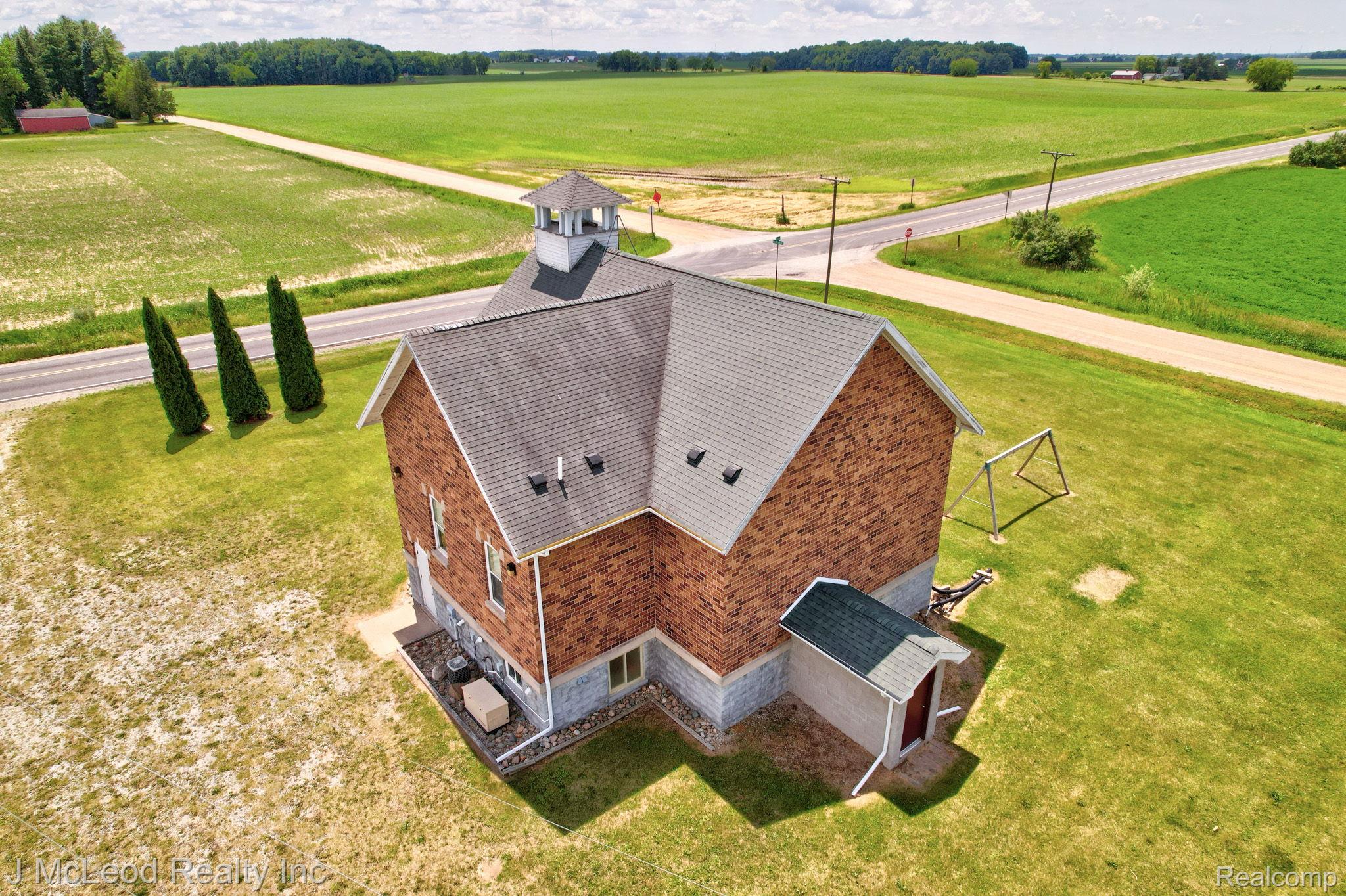 2515 East Akron Road Caro, MI 48723 - Photo 44 of 54 45-web-or-mls-2515 E Akron Rd-13.jpg