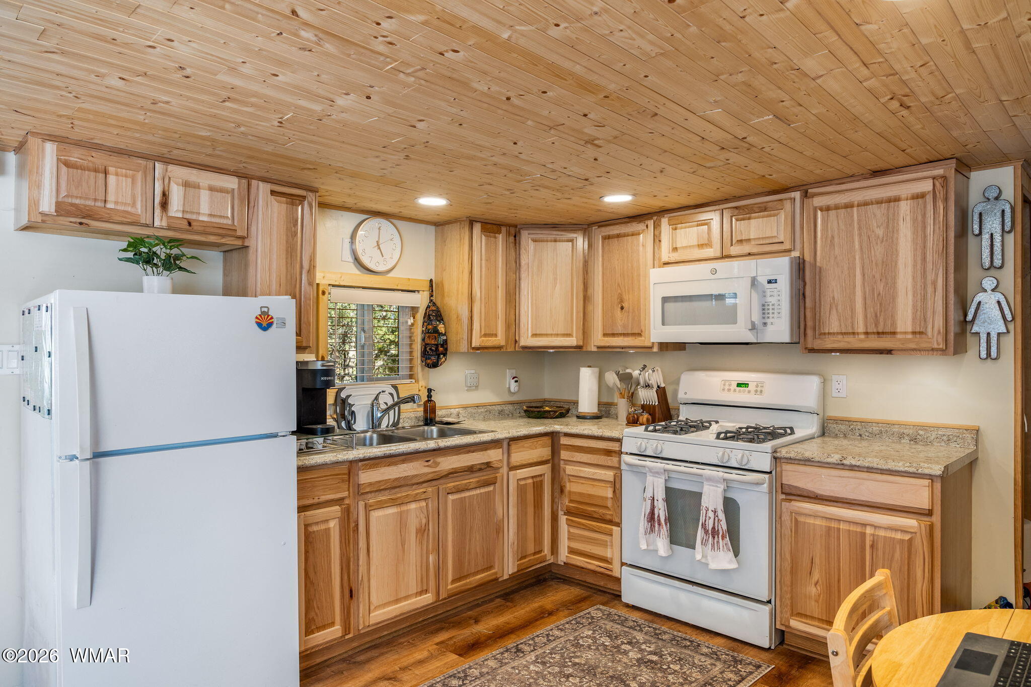 3491 Deer Track Trail Overgaard, AZ 85933 - Photo 9 of 31