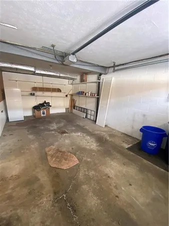 $2,200 | 121 Glenwood Drive, Monroeville, PA 15146