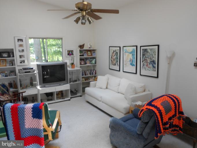 612 Sisson Street Silver Spring, MD 20902 - Photo 6 of 17 Family Room