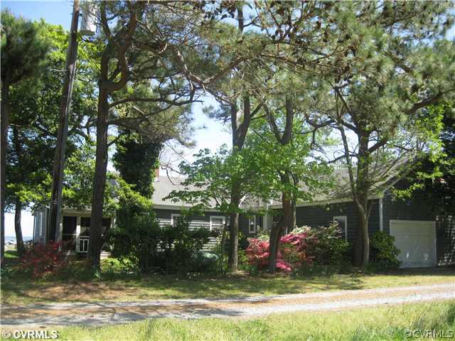 80 Riverside Drive Deltaville, VA 23043 - Photo 3 of 12 Exterior Front - Charming River Home on the water