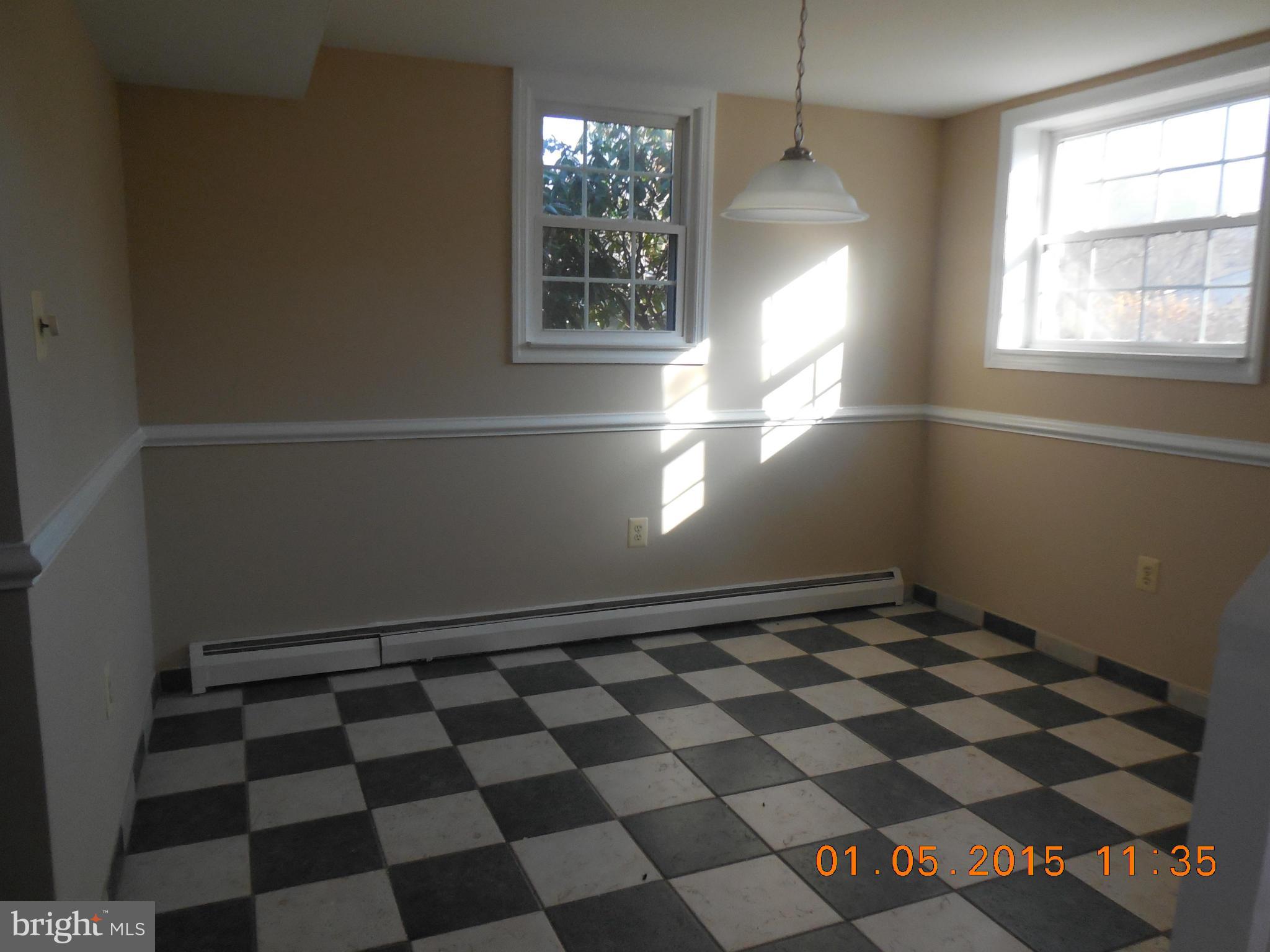 13318 Haddock Road Woodbridge, VA 22193 - Photo 5 of 18 Dining Room