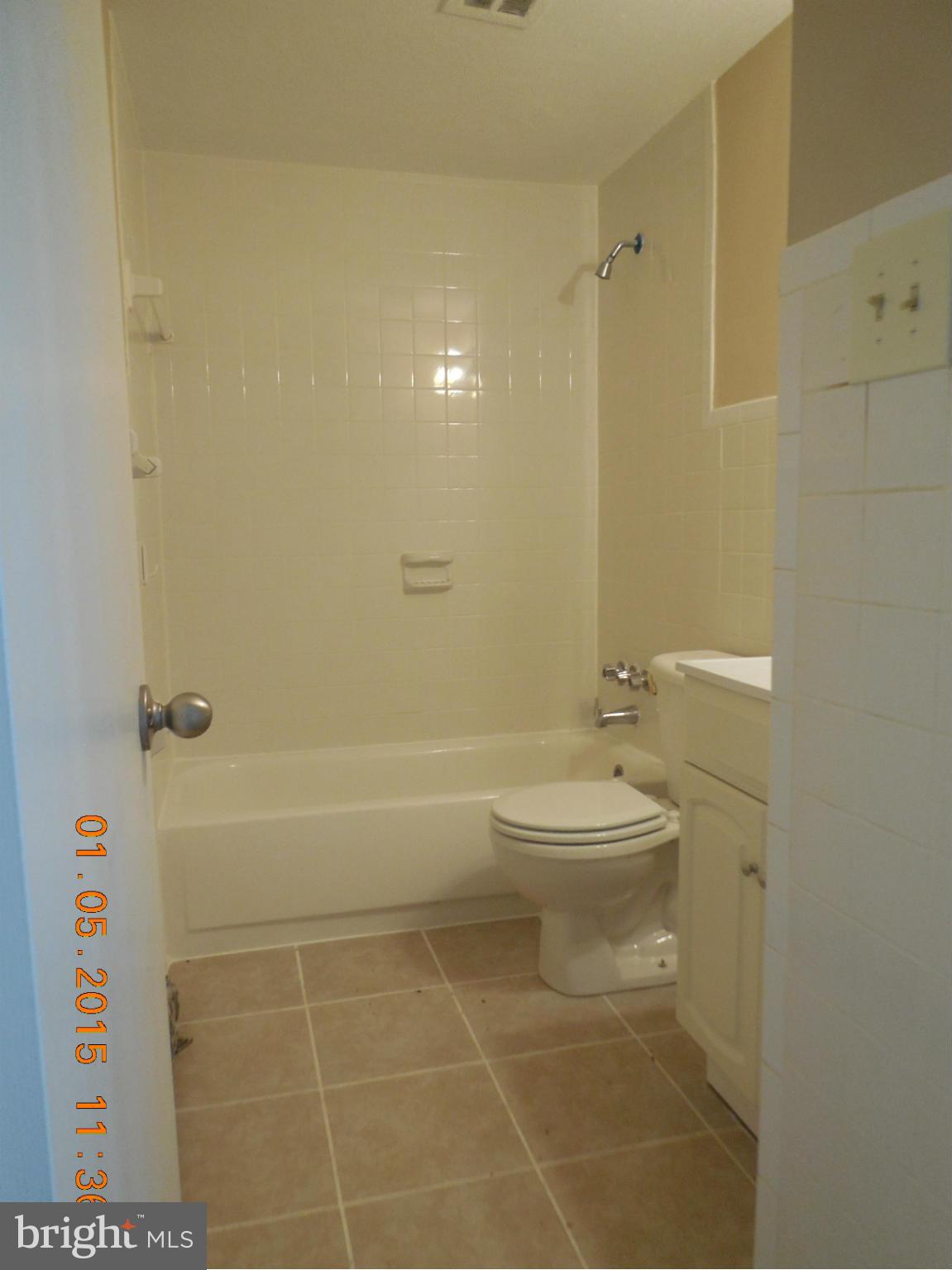 13318 Haddock Road Woodbridge, VA 22193 - Photo 8 of 18 Bath