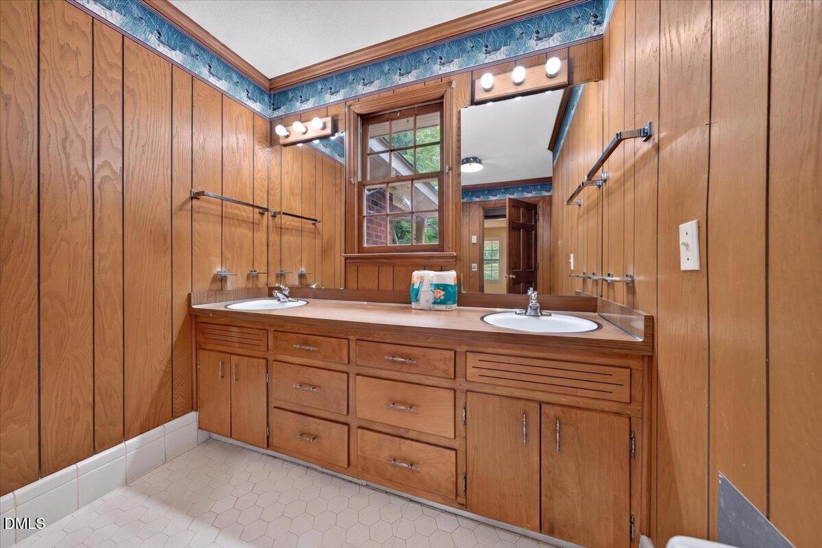 7325 Lake Wheeler Road Raleigh, NC 27603 - Photo 18 of 38 40-7325LakeWheelerRdRaleigh040