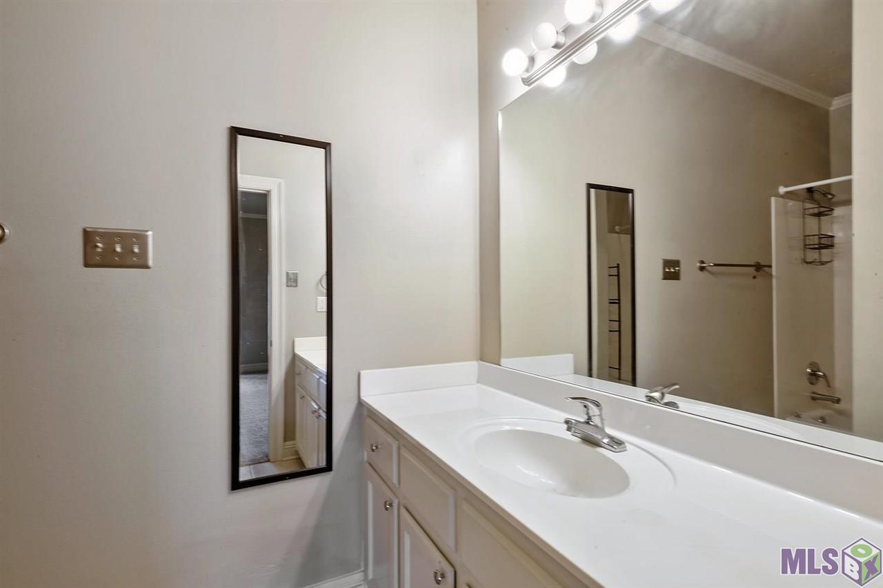 5253 Brightside View Drive, Unit D Baton Rouge, LA 70820 - Photo 3 of 11 Gallery Image 3