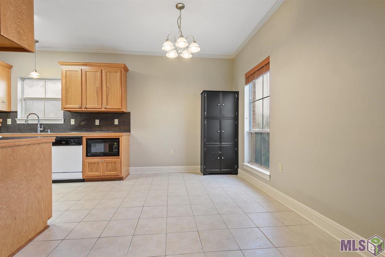 5253 Brightside View Drive, Unit D Baton Rouge, LA 70820 - Photo 8 of 11 Gallery Image 8