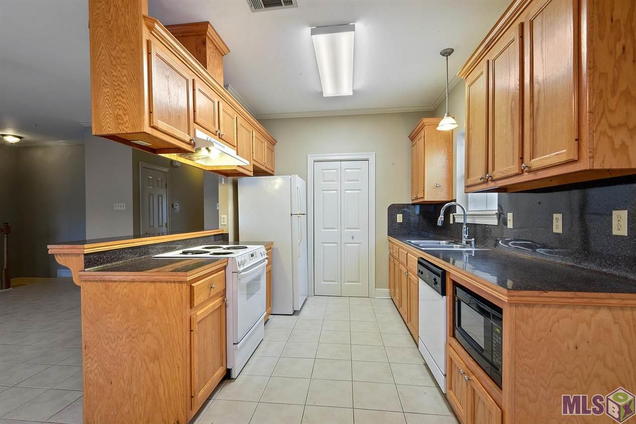 5253 Brightside View Drive, Unit D Baton Rouge, LA 70820 - Photo 9 of 11 Gallery Image 9