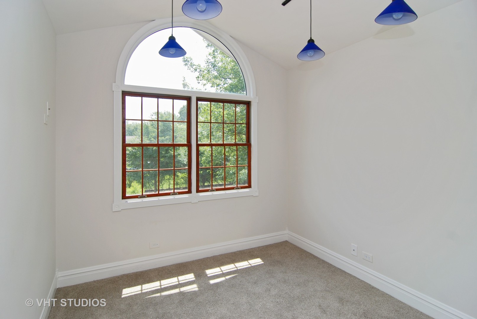 372 Shenstone Road Riverside, IL 60546 - Photo 13 of 29