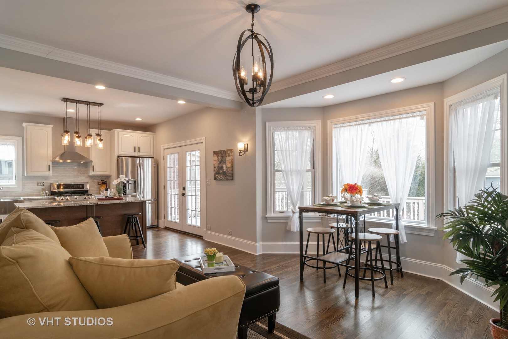 372 Shenstone Road Riverside, IL 60546 - Photo 8 of 29