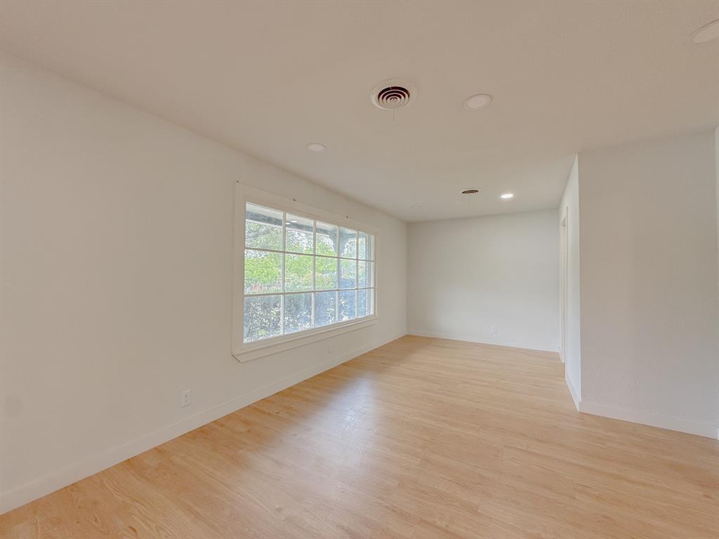 4013 Wedgworth Road South Fort Worth, TX 76133 - Photo 8 of 35