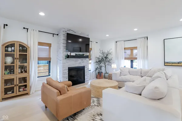 $599,900 | 2043 Columbia Avenue, Indianapolis, IN 46202