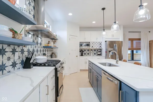 $599,900 | 2043 Columbia Avenue, Indianapolis, IN 46202