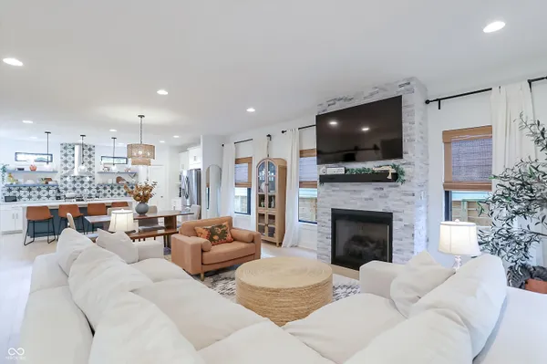 $599,900 | 2043 Columbia Avenue, Indianapolis, IN 46202