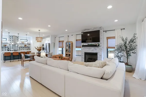 $599,900 | 2043 Columbia Avenue, Indianapolis, IN 46202