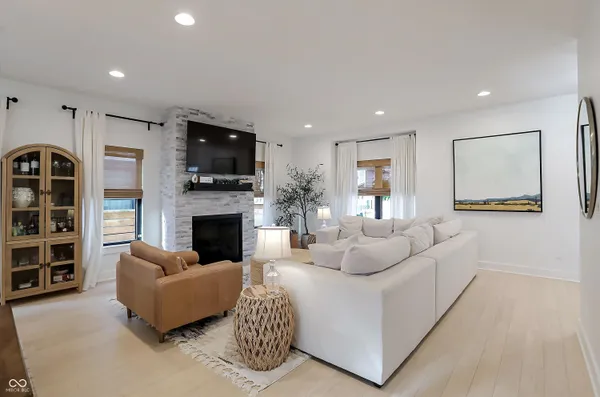 $599,900 | 2043 Columbia Avenue, Indianapolis, IN 46202