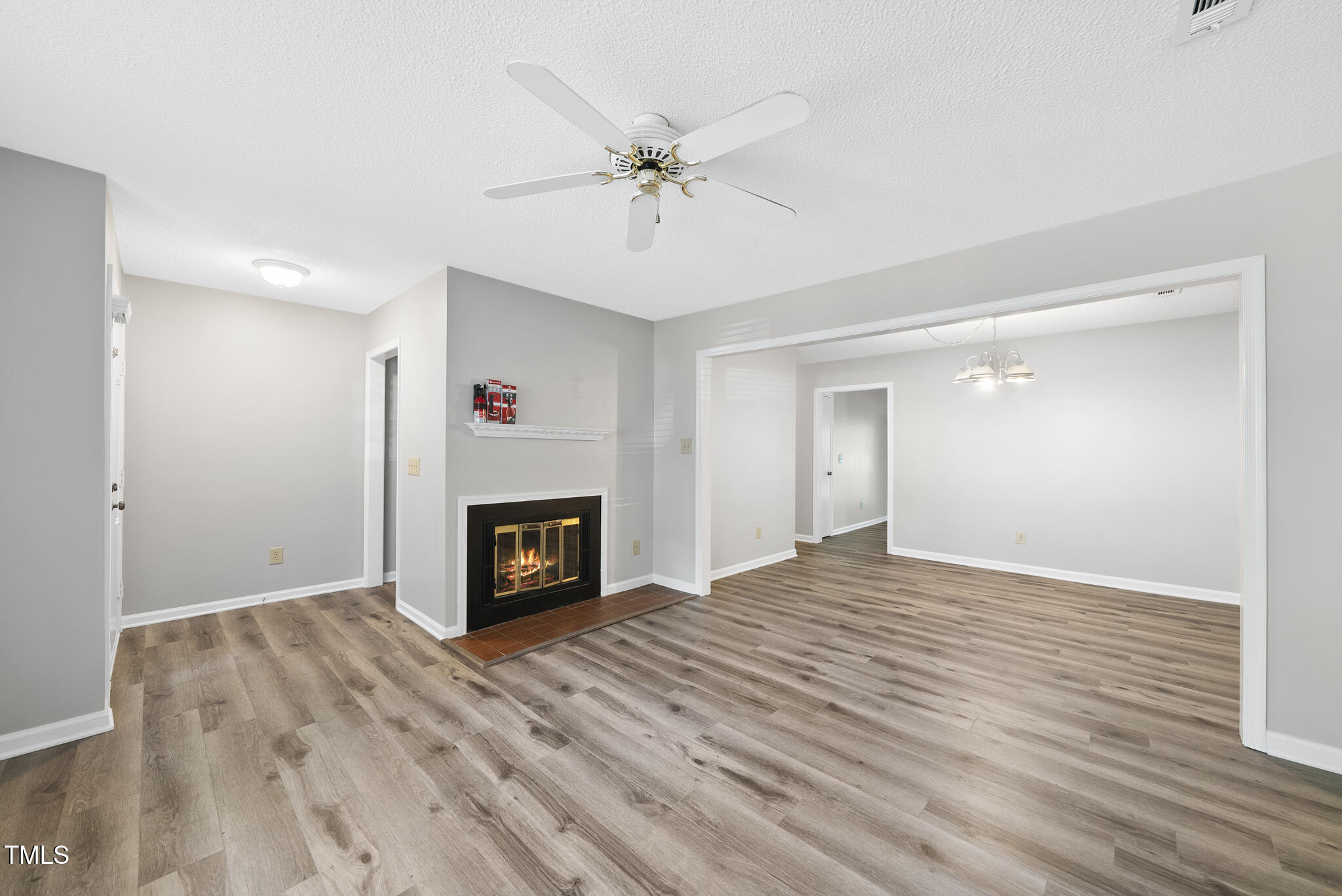 7926 Brown Bark Place Raleigh, NC 27615 - Photo 3 of 22 DSC07057