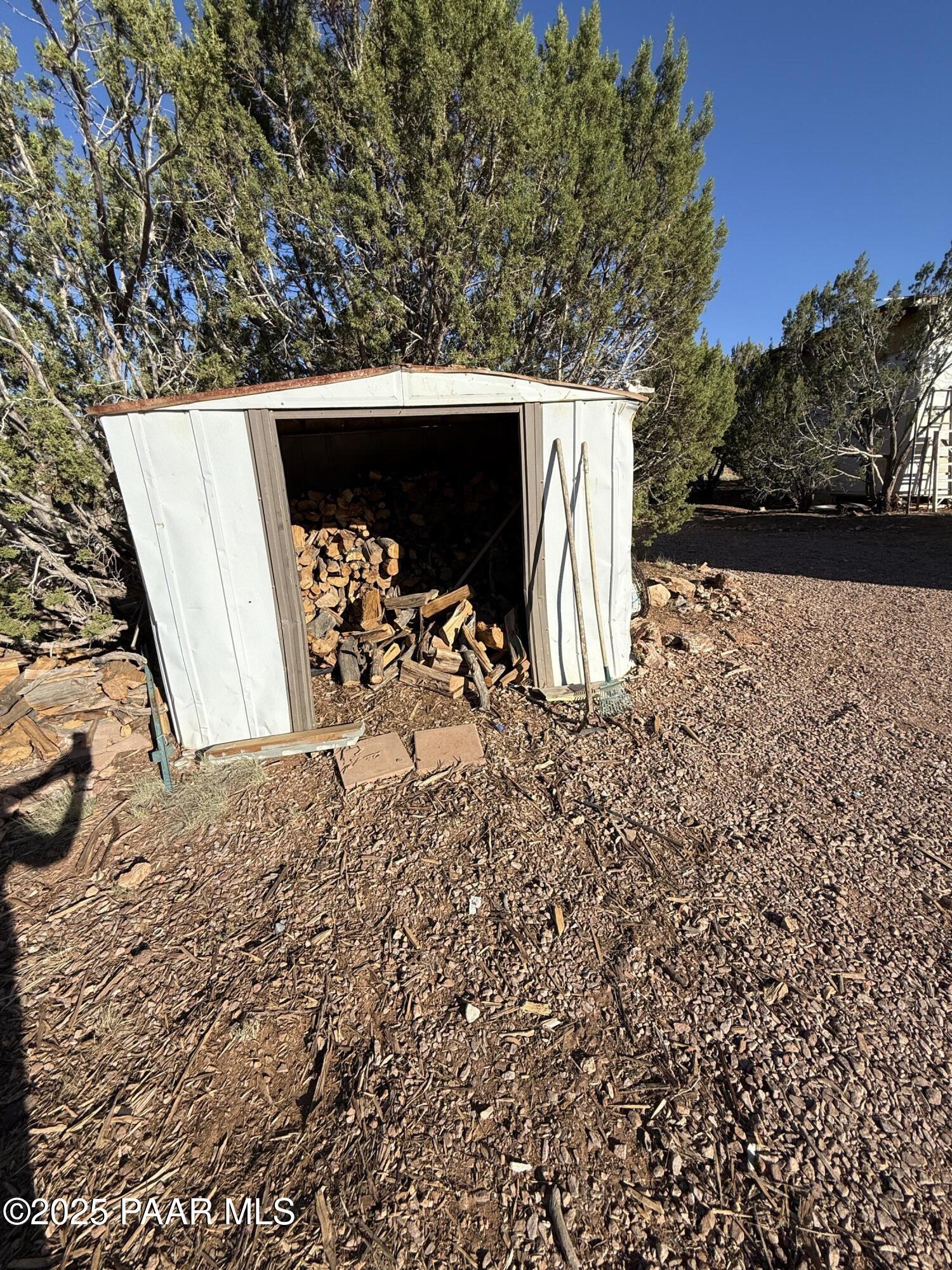 58350 Rana Road Seligman, AZ 86337 - Photo 10 of 18 a view of outdoor space and yard