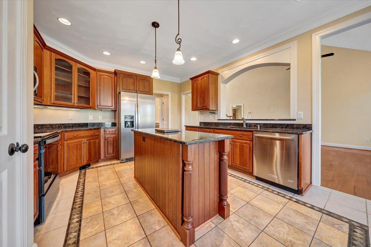 20 Sowder Farm Road Troutville, VA 24175 - Photo 13 of 50 Beautiful Kitchen