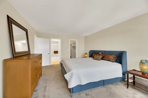 $3,200 | 133 North Pompano Beach Boulevard, Unit 708, Pompano Beach, FL 33062