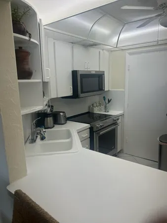 $3,200 | 133 North Pompano Beach Boulevard, Unit 708, Pompano Beach, FL 33062