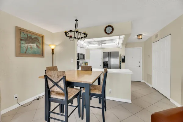 $3,200 | 133 North Pompano Beach Boulevard, Unit 708, Pompano Beach, FL 33062