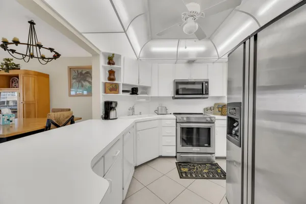 $3,200 | 133 North Pompano Beach Boulevard, Unit 708, Pompano Beach, FL 33062