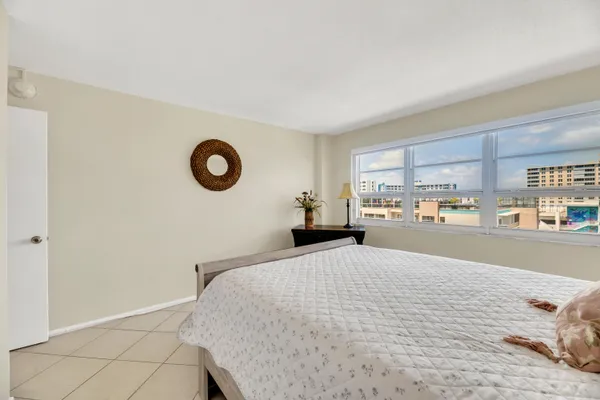 $3,200 | 133 North Pompano Beach Boulevard, Unit 708, Pompano Beach, FL 33062