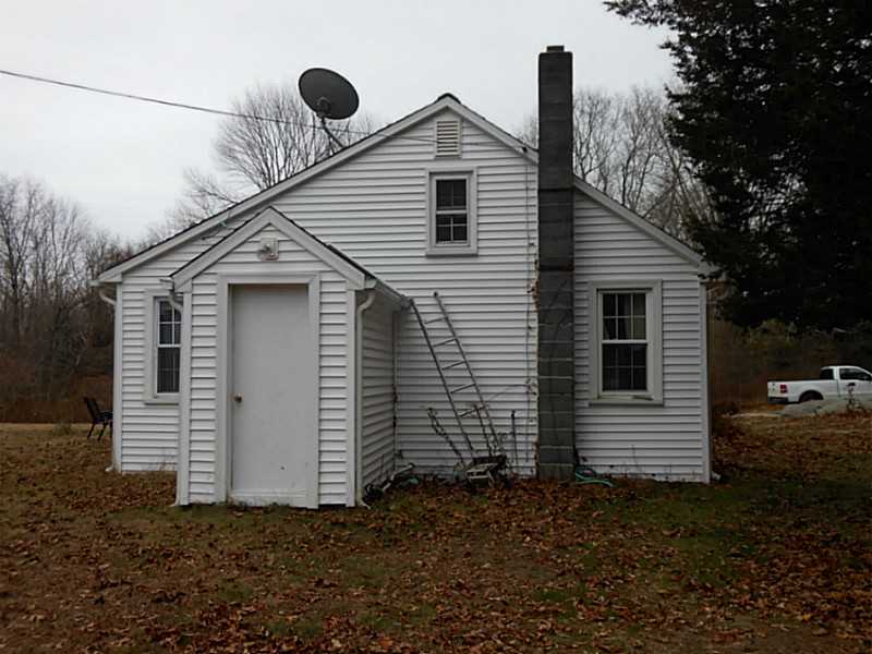 188 Hunting House Road Glocester, RI 02857 - Photo 4 of 10 Exterior Back.