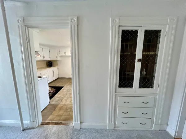 $1,800 | 61 Silver Street, Unit B, Dover, NH 03820