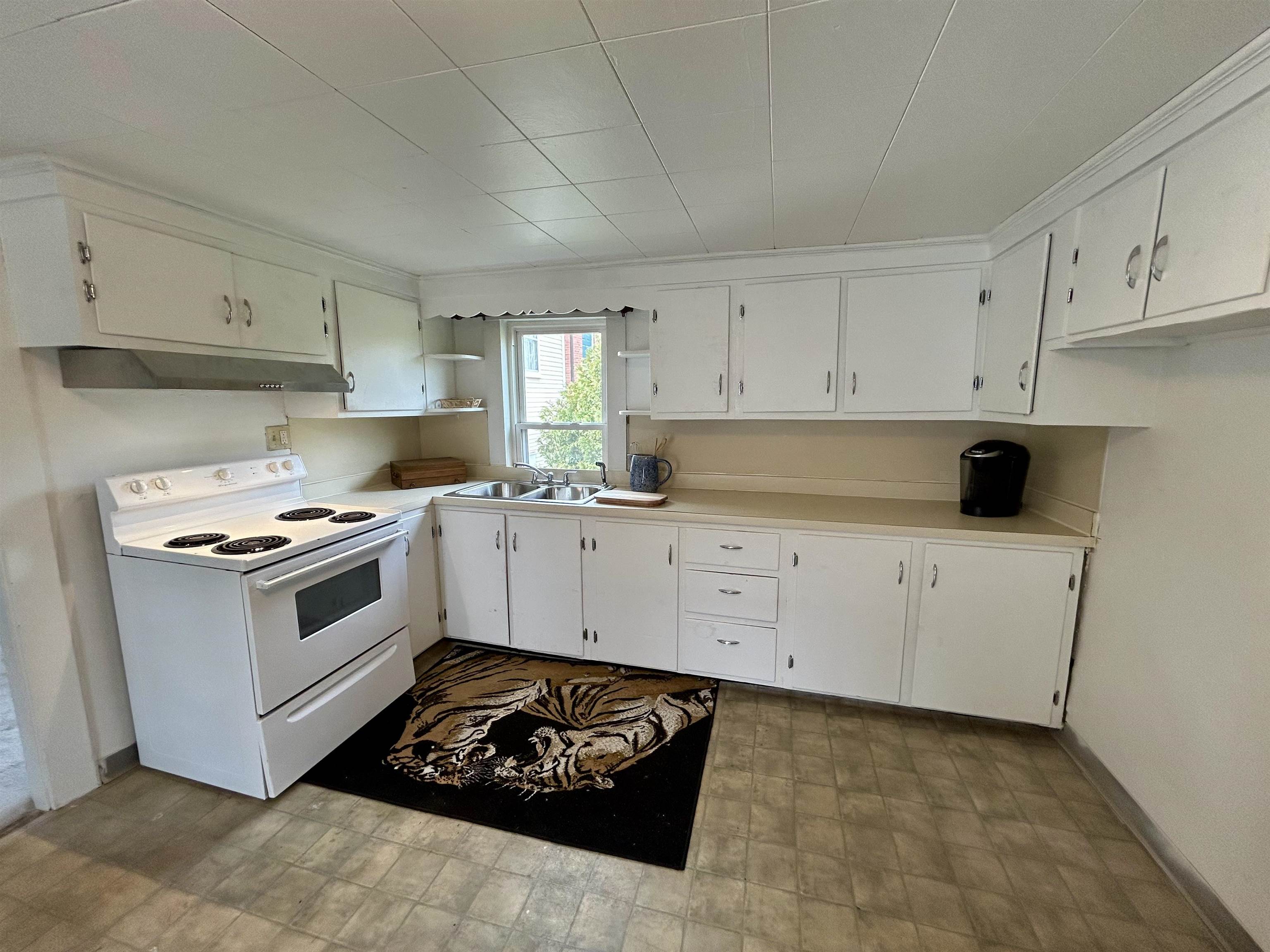 61 Silver Street, Unit B Dover, NH 03820 - Photo 3 of 20