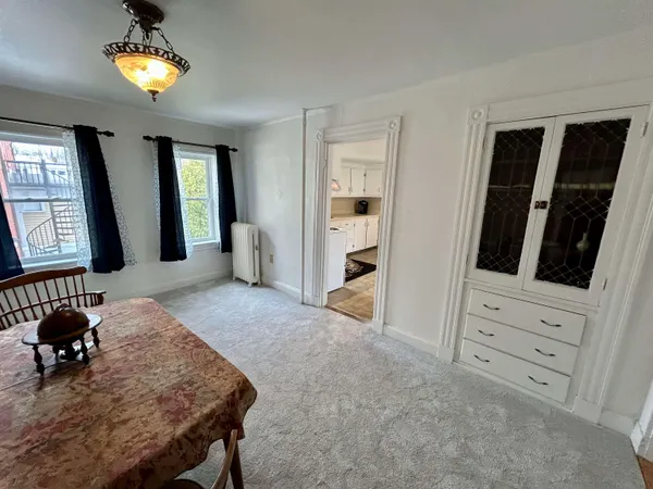 $1,800 | 61 Silver Street, Unit B, Dover, NH 03820