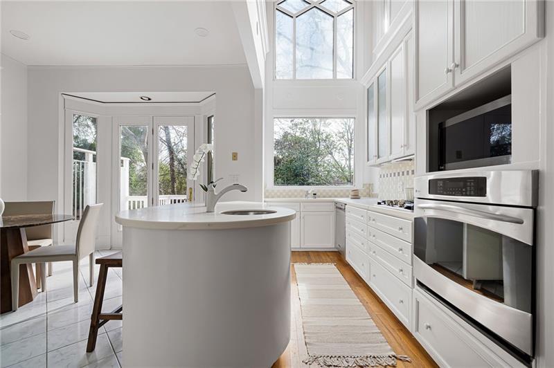 993 Highland View Northeast Atlanta, GA 30306 - Photo 15 of 54