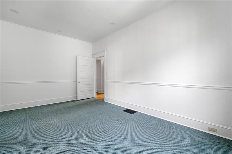 993 Highland View Northeast Atlanta, GA 30306 - Photo 21 of 54 a view of empty room