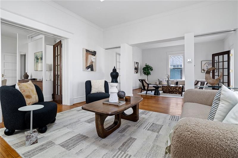 993 Highland View Northeast Atlanta, GA 30306 - Photo 8 of 54 a living room with furniture