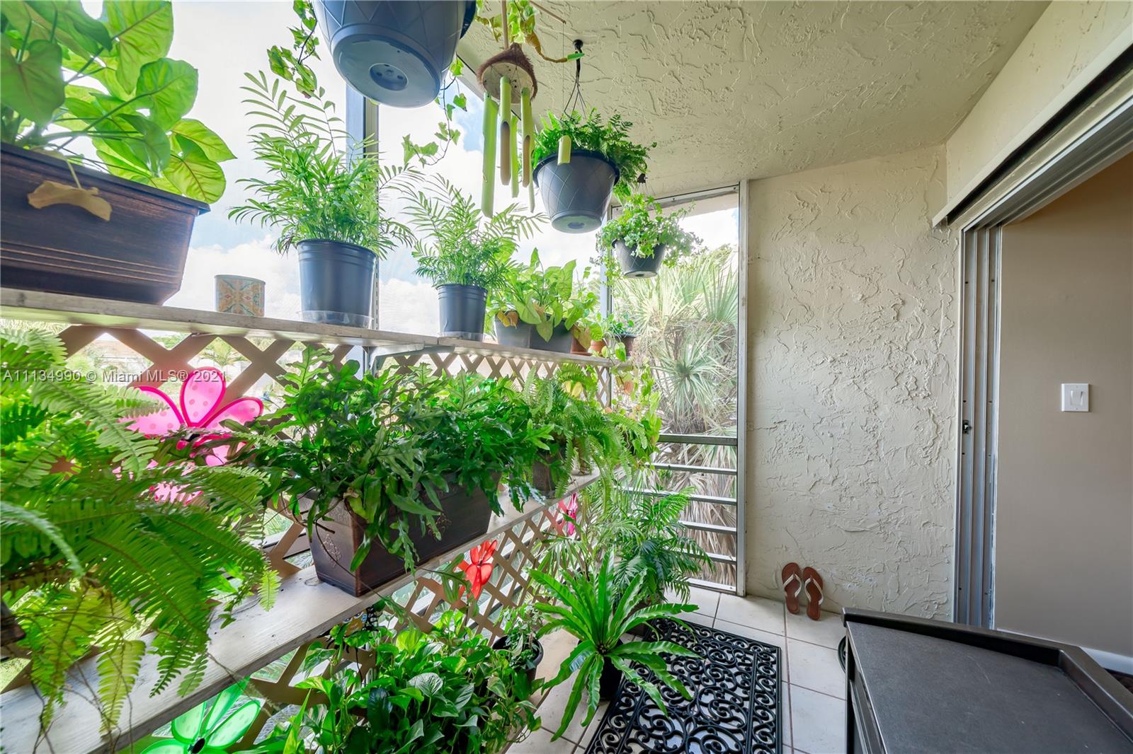 469 North Pine Island Road, Unit B305 Plantation, FL 33324 - Photo 36 of 38 front view of a house