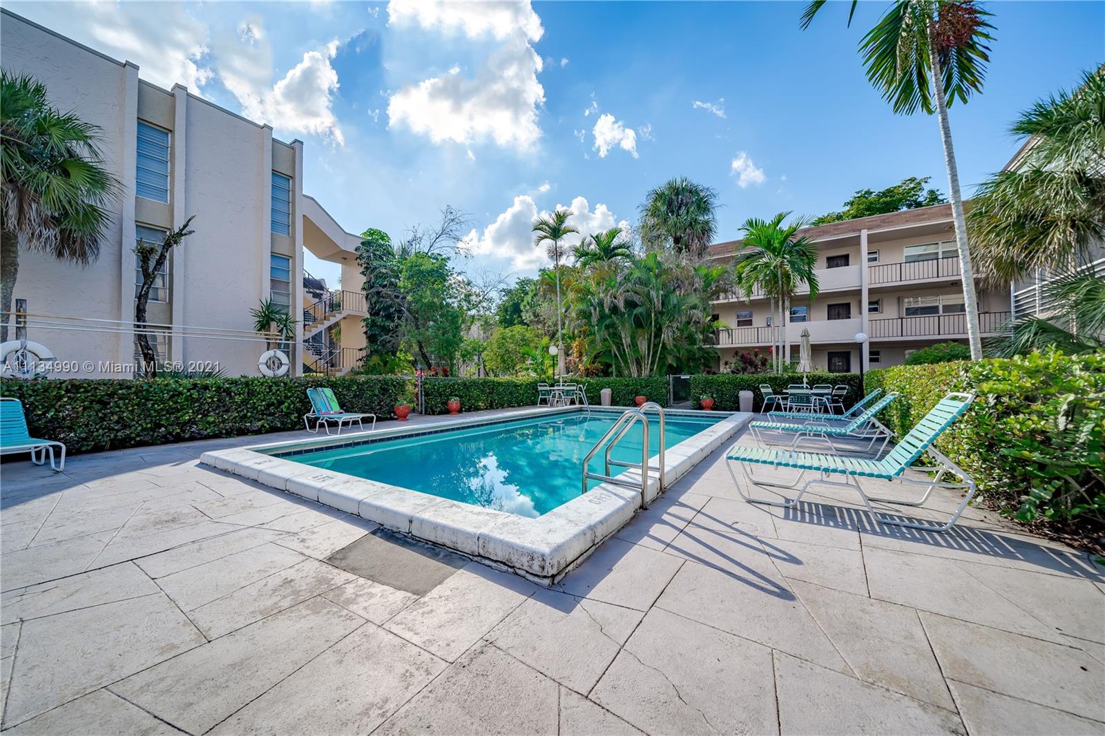 469 North Pine Island Road, Unit B305 Plantation, FL 33324 - Photo 38 of 38 a view of outdoor space yard and swimming pool