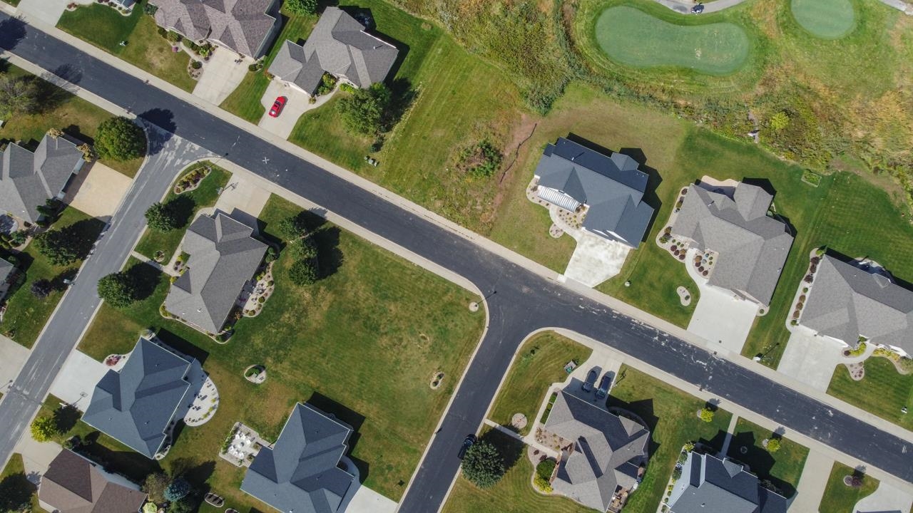 526 Royal Saint Pats Drive, Unit 143 Wrightstown, WI 54180 - Photo 13 of 39