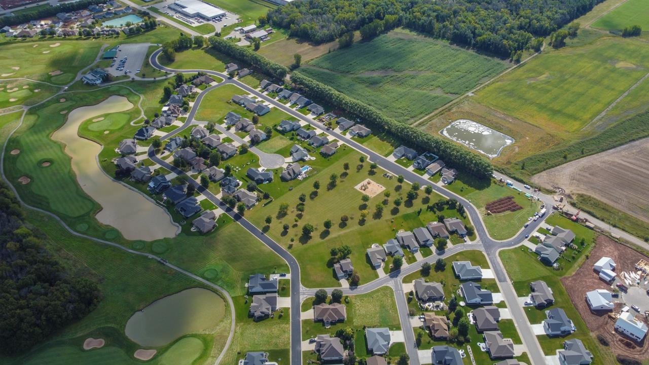 526 Royal Saint Pats Drive, Unit 143 Wrightstown, WI 54180 - Photo 27 of 39