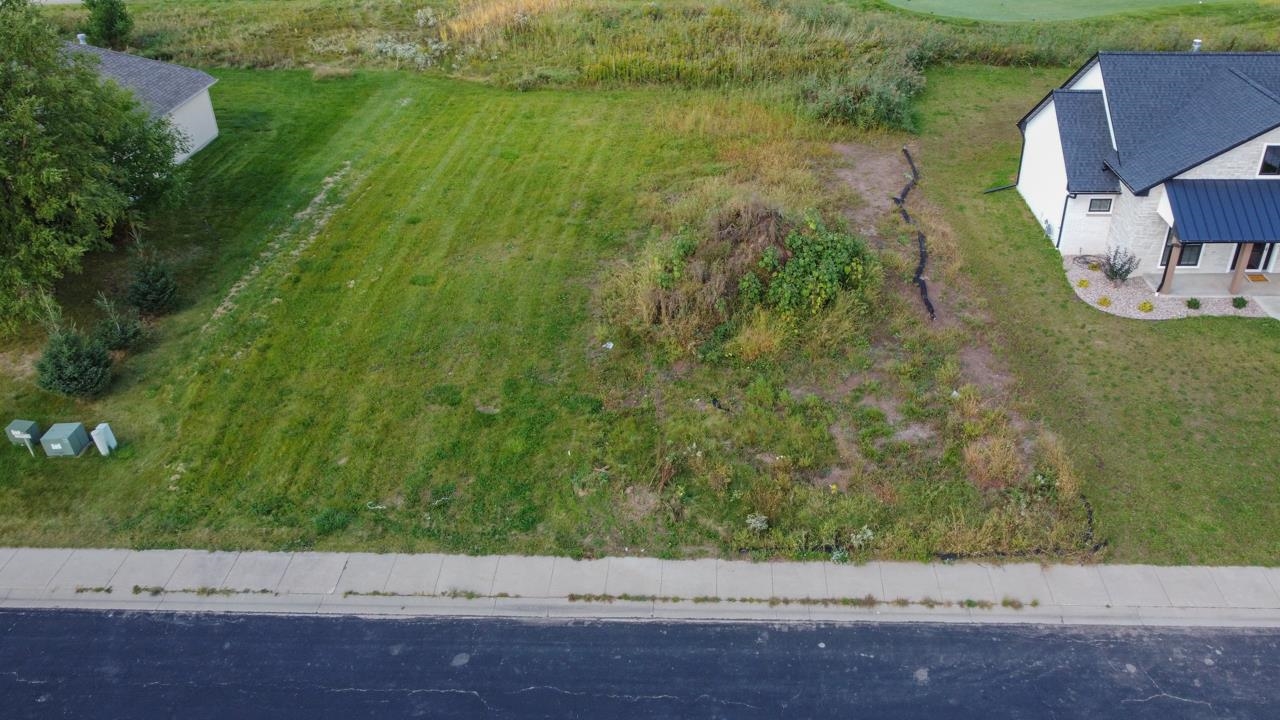 526 Royal Saint Pats Drive, Unit 143 Wrightstown, WI 54180 - Photo 3 of 39